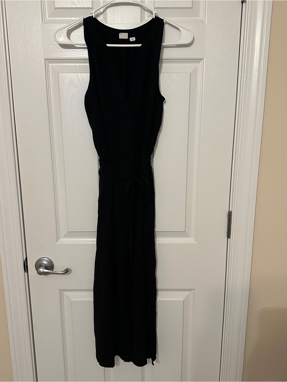 GAP Black Sleeveless Maxi Dress with Waist Tie